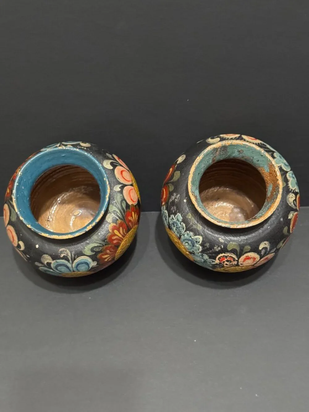Unknown vintage folk